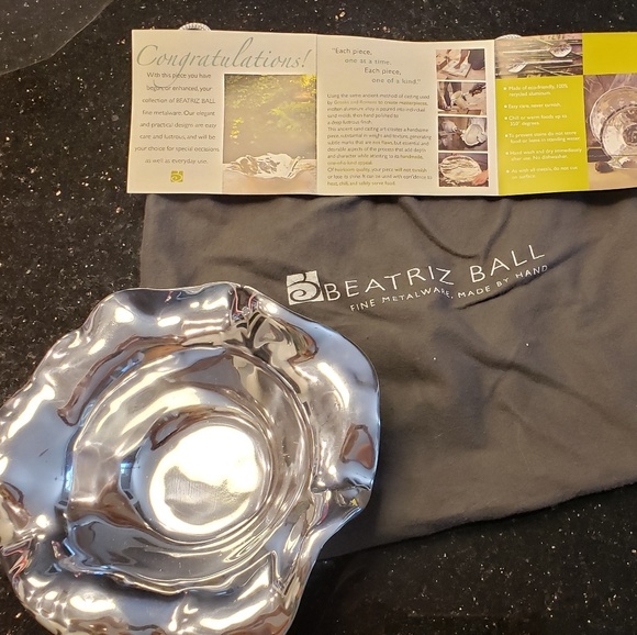 3 Beatriz Ball Bowls - 1 large 2-small - Picture 2 of 3